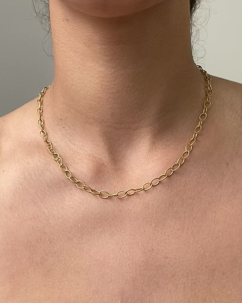 Satina Oval Chain